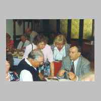 104-1093 Heimattreffen 1994 in Seesen. Heinz Lange, Elfi Sierck, Marieluise Smelkus und Gerhard Klein.jpg